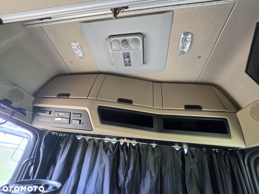 Mercedes-Benz Actros - 37