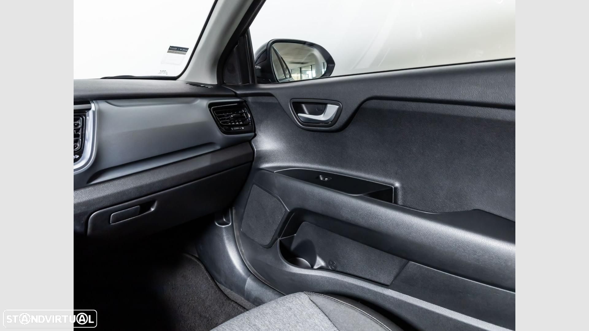 Kia Stonic 1.0 T-GDI Wave - 17