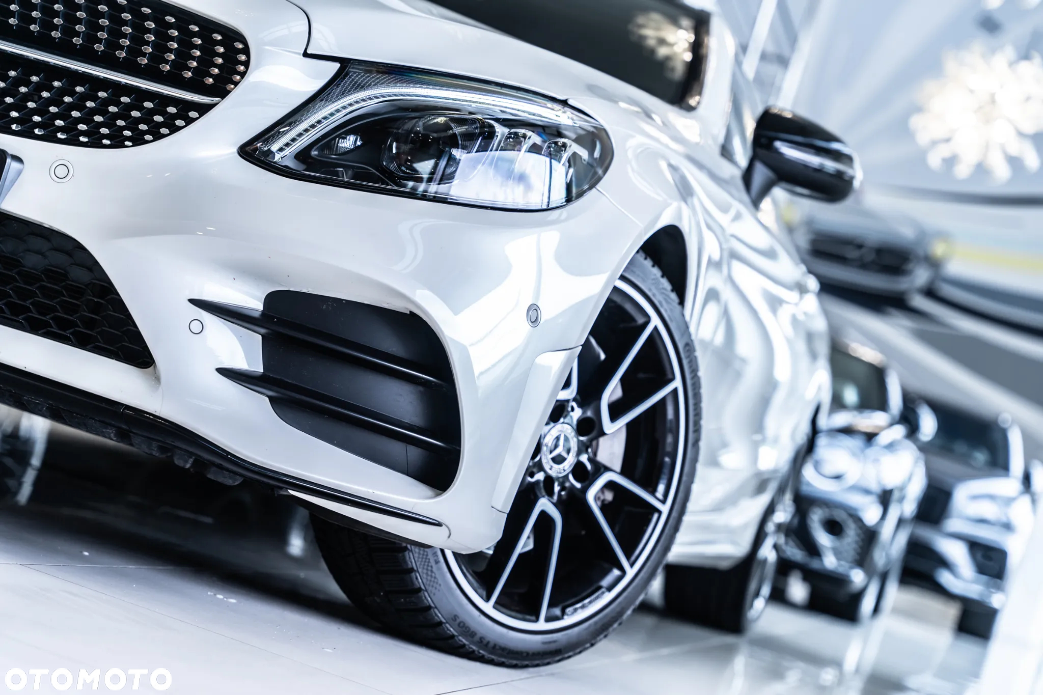 Mercedes-Benz Klasa C 300 9G-TRONIC - 4