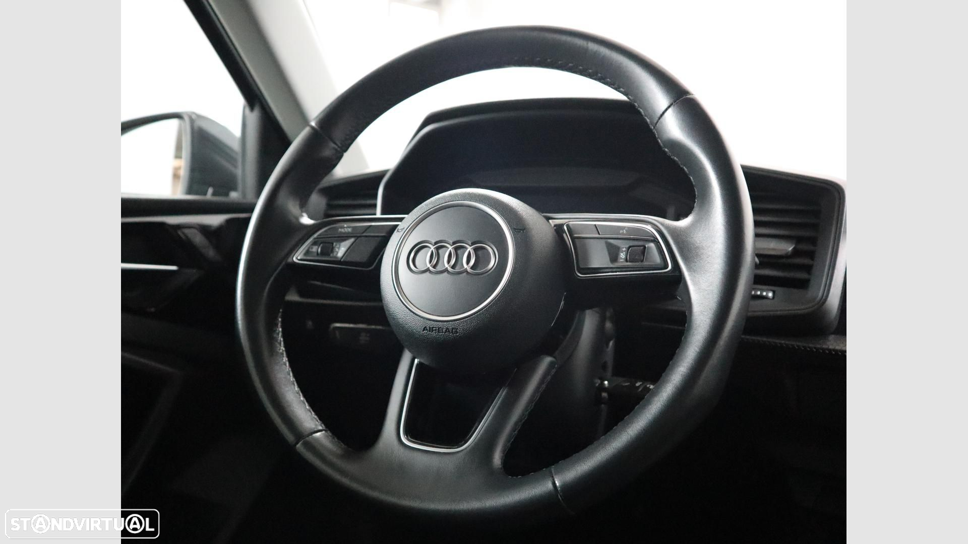 Audi A1 Sportback 30 TFSI Advanced S tronic - 5