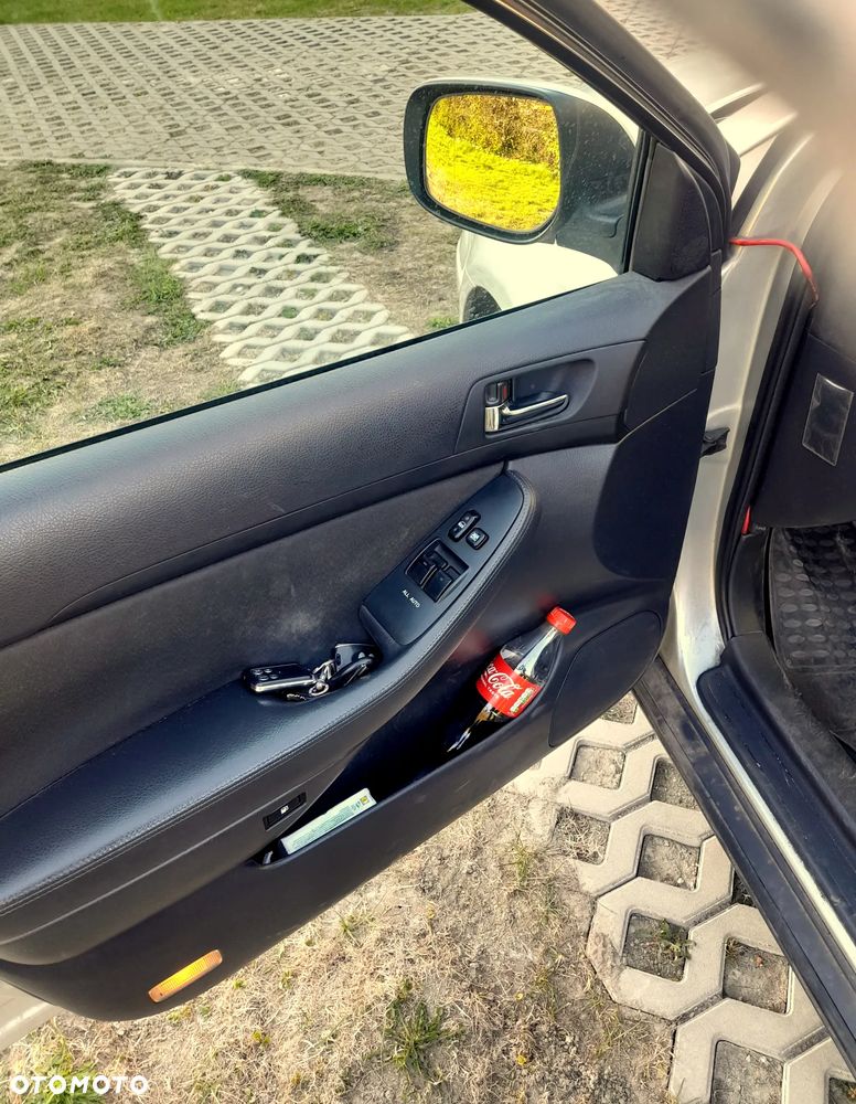 Toyota Avensis 1.8 VVT-i Luna - 17