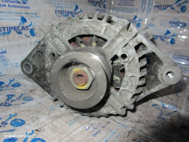 Alternador 90561971 0124415002 OPEL ASTRA G 2000 1.4 I OPEL ZAFIRA A 2003 1.8 I OPEL ASTRA G 2003 1.4I 0P OPEL ASTRA G CARAVAN 2001 1.4 90CV 5P CINZA BOSCH 14V 100A - 2