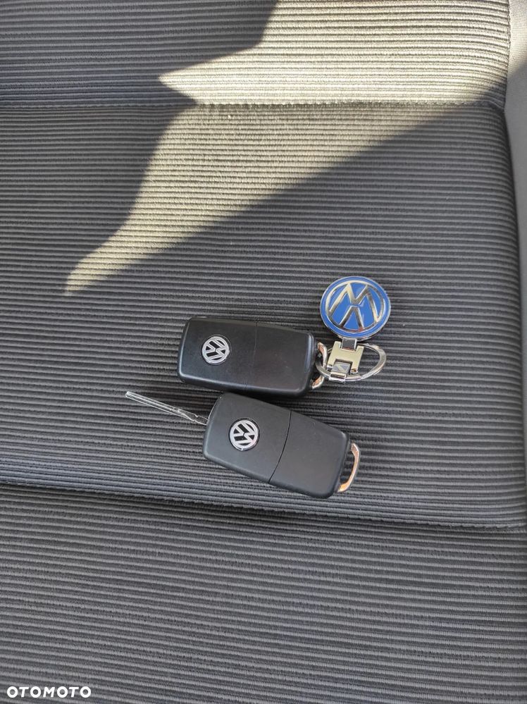 Volkswagen Golf V 2.5 - 17