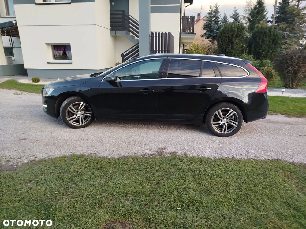 Volvo V60 D4 Geartronic Summum - 13