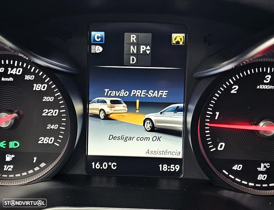 Mercedes-Benz GLC 220 d 4Matic 9G-TRONIC AMG Line - 27