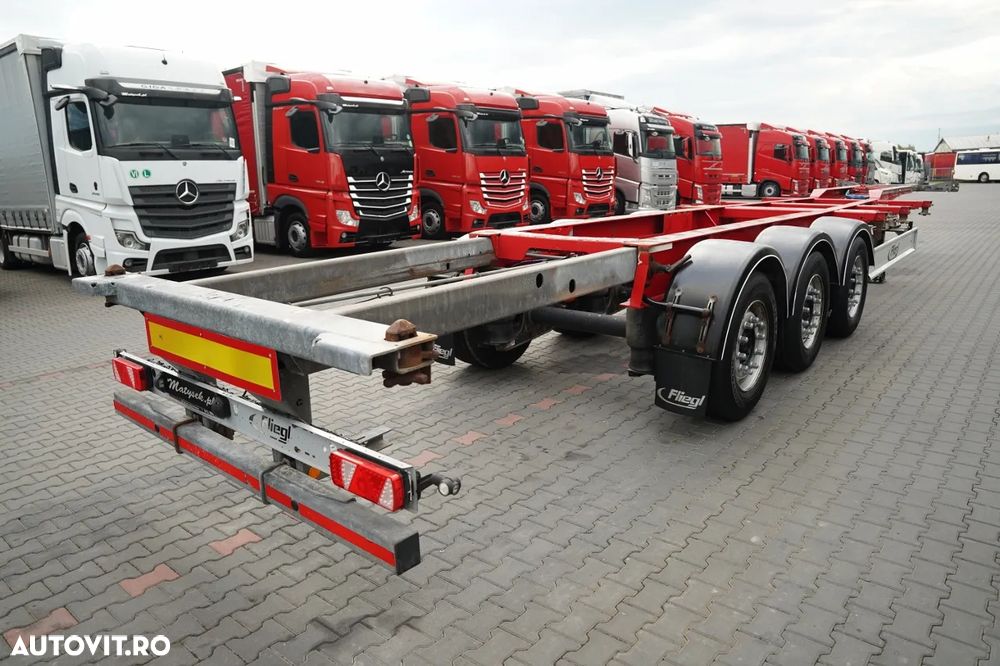 Fliegl / SEMIREMORCĂ CONTAINER / PENTRU TOATE CONTAINERELE / UNIVERSAL / EXTENSIBILĂ FAȚĂ ȘI SPATE / AXĂ RIDICABILĂ / AXE SAF / - 14