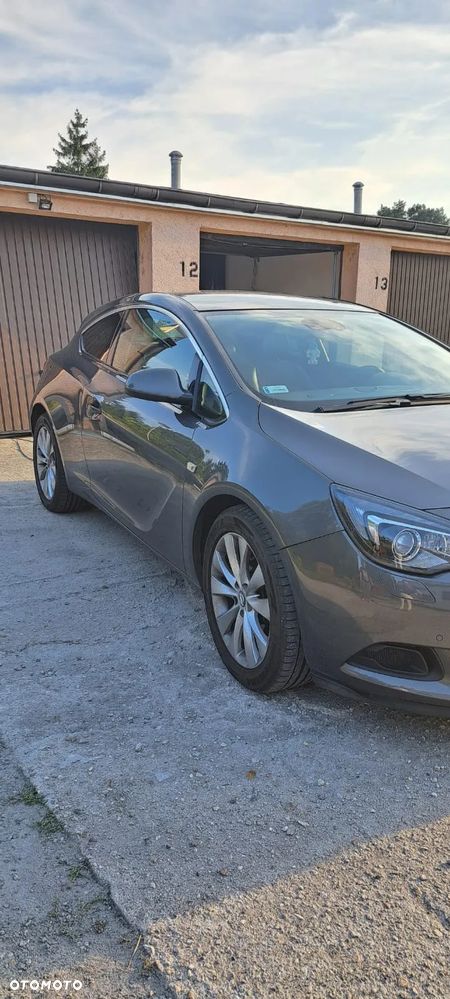 Opel Astra IV GTC 2.0 CDTI Sport S&S - 4