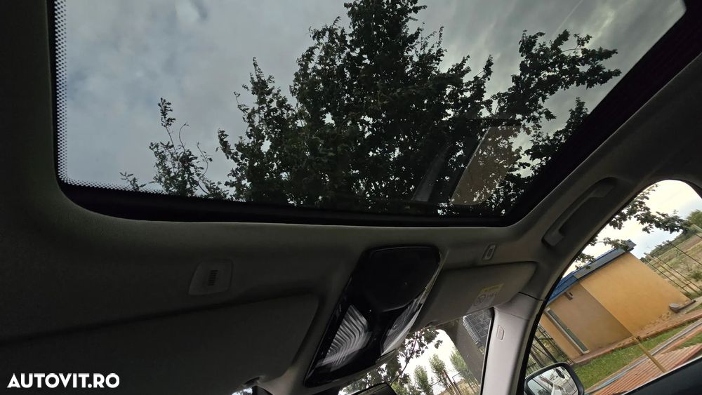BMW Seria 5 520i AT - 9
