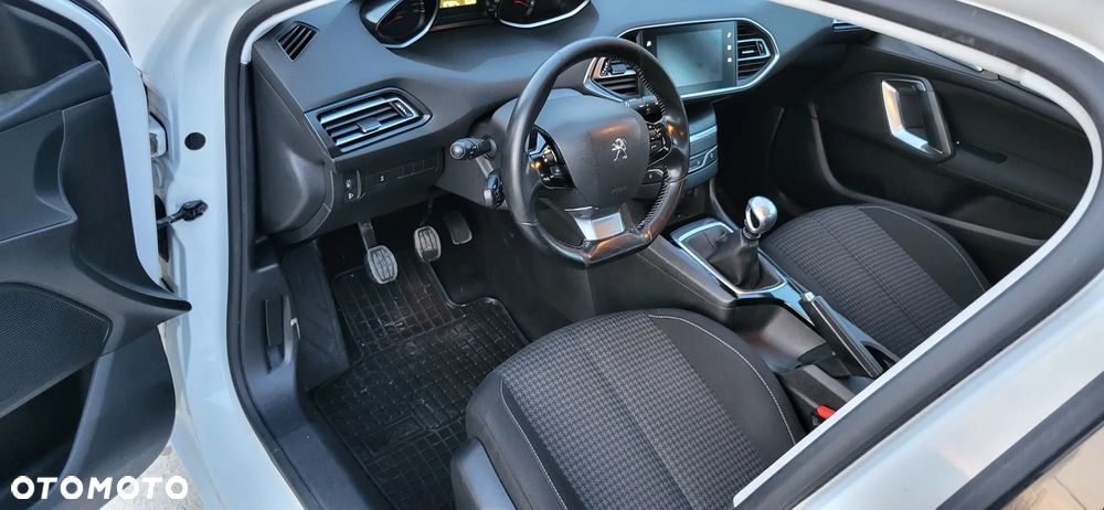 Peugeot 308 BlueHDi 130 Stop & Start Active - 26