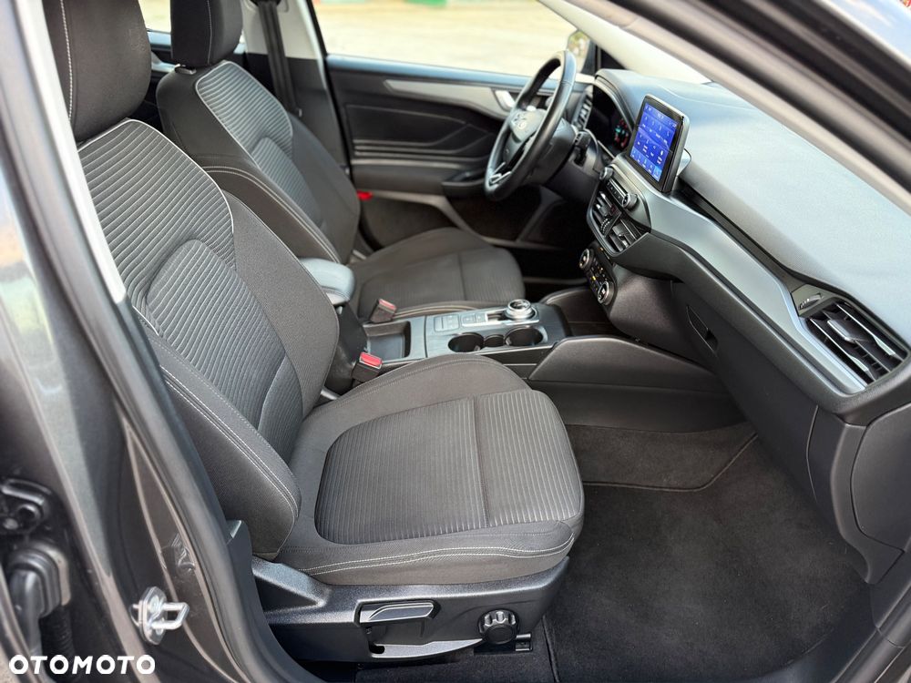 Ford Focus 1.5 EcoBlue Start-Stopp-System TITANIUM - 14