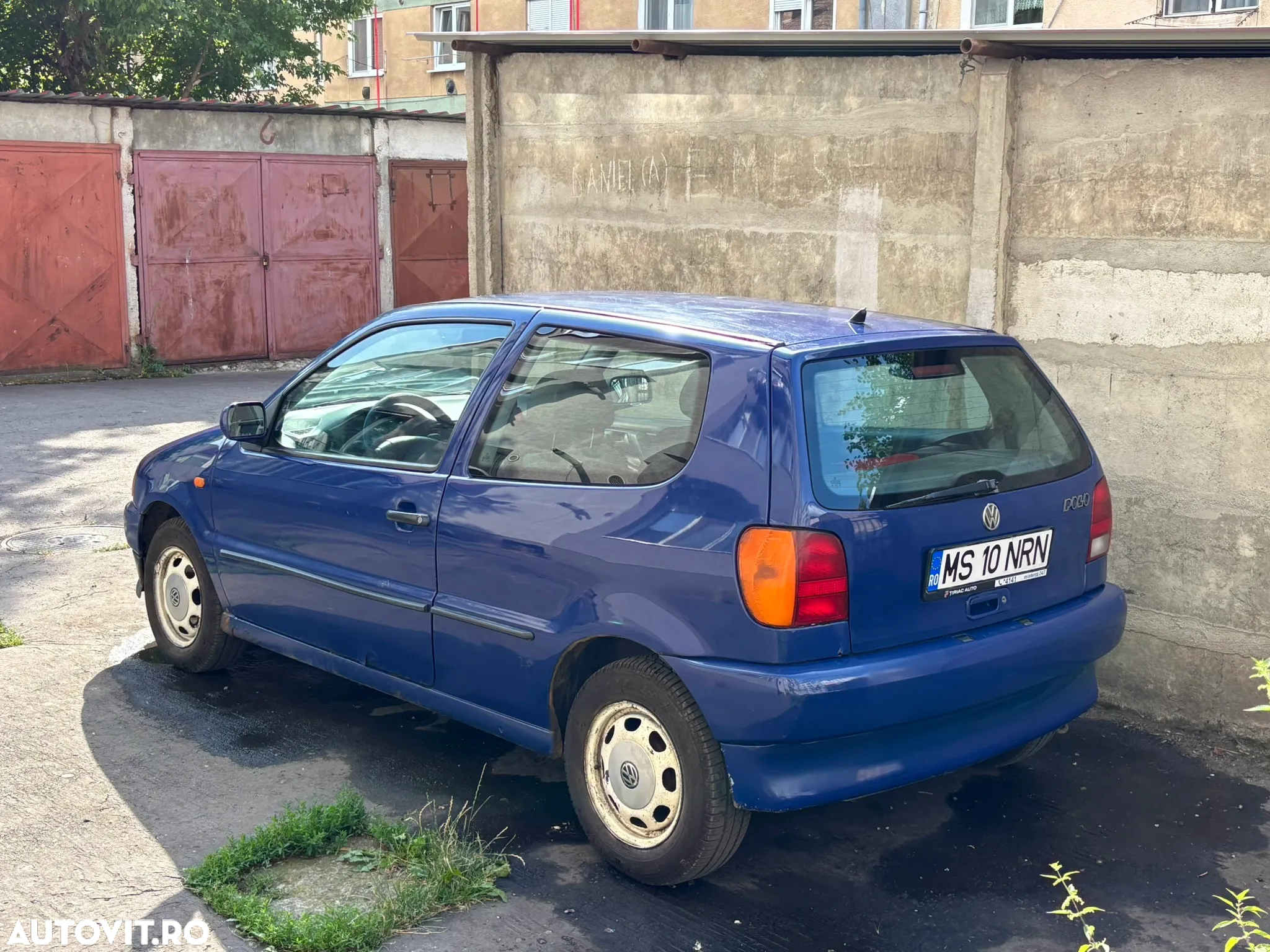 Volkswagen Polo - 2