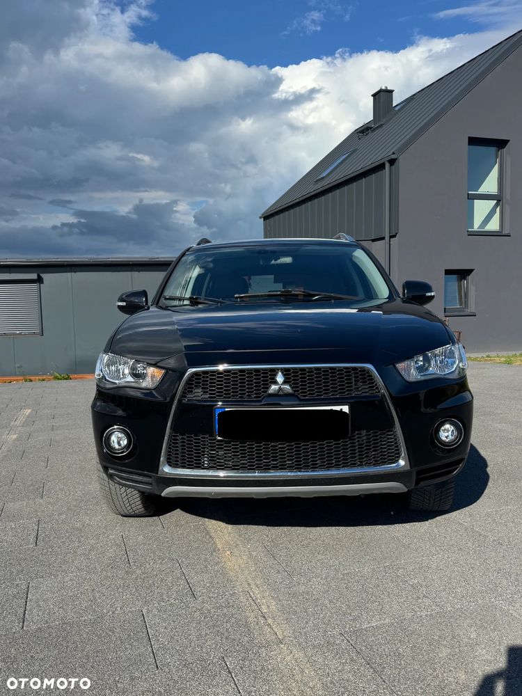 Mitsubishi Outlander - 8