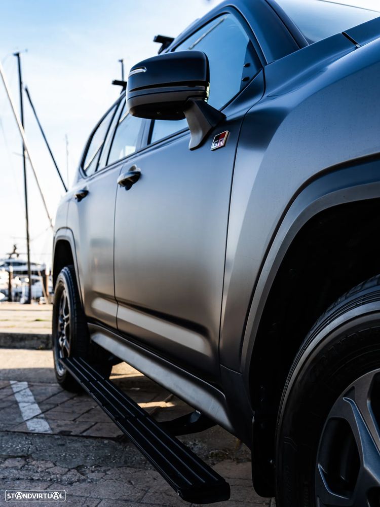 Toyota Land Cruiser - 7