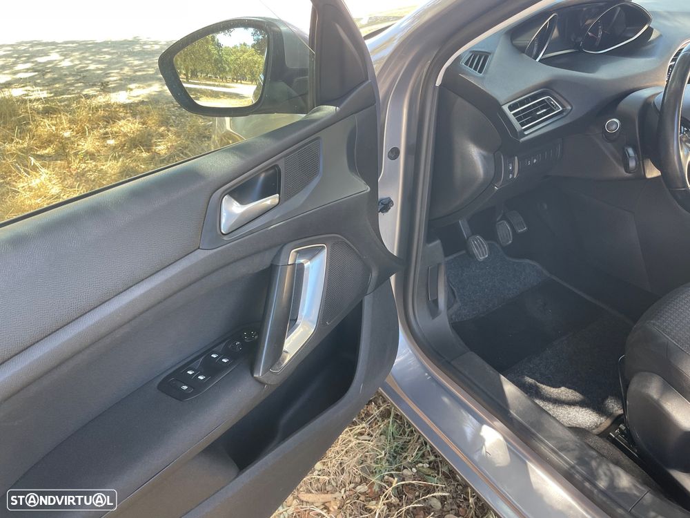 Peugeot 308 SW BlueHDi 120 Stop & Start Style - 30