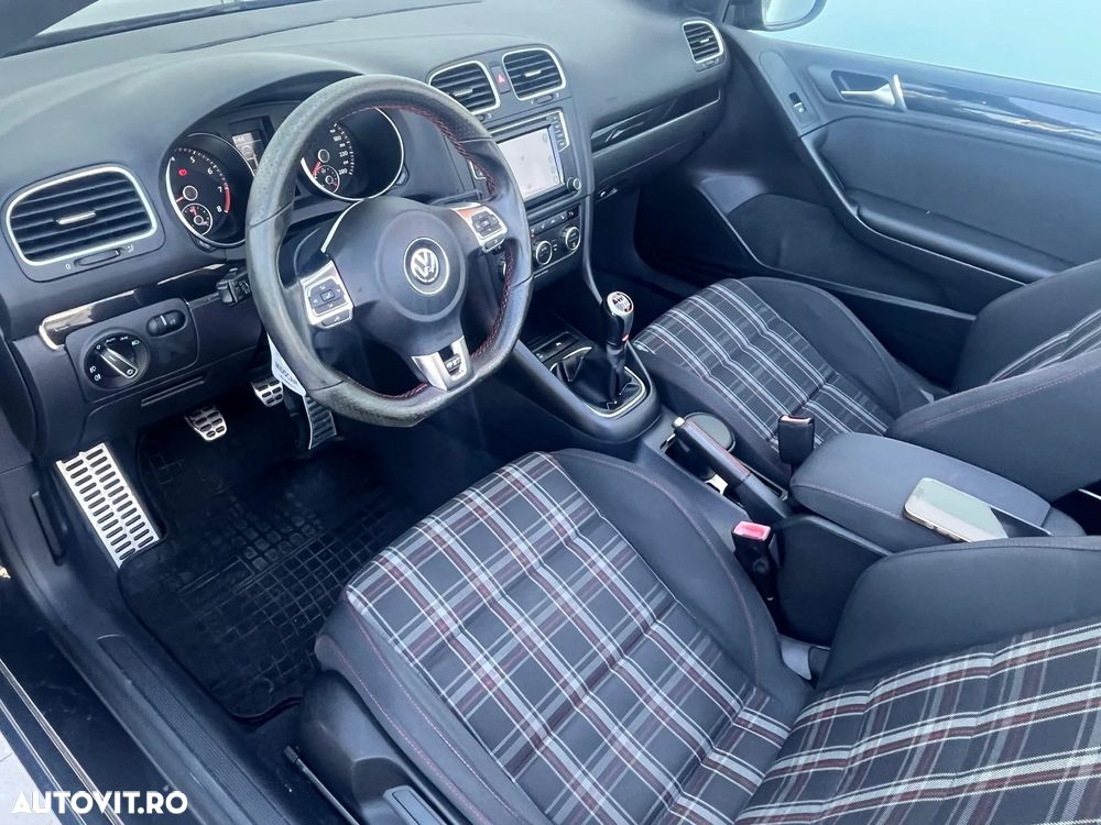Volkswagen Golf 2.0 TSI GTI - 12