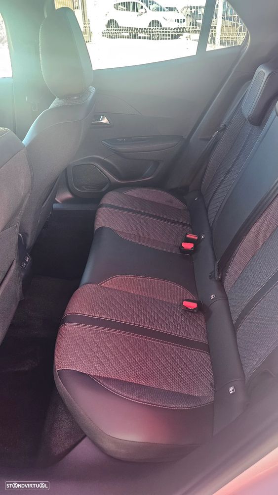 Peugeot 2008 Hybrid 145 e-DSC Allure - 36