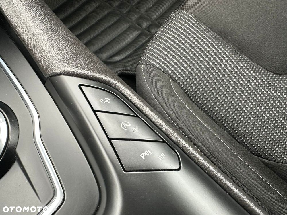 Ford Mondeo - 26