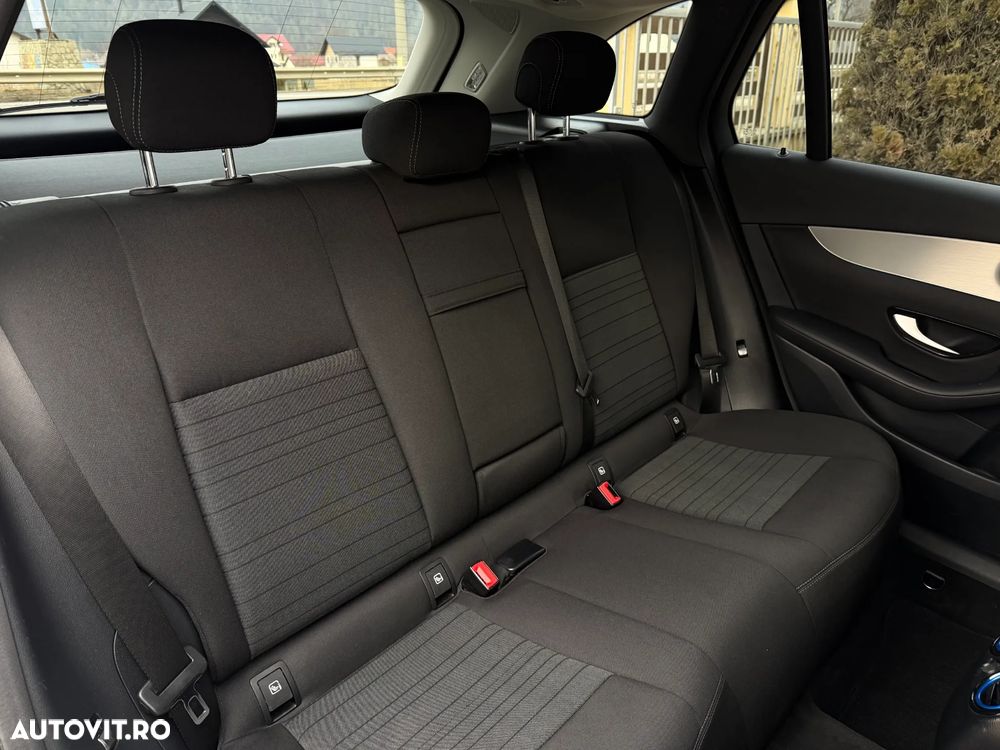 Mercedes-Benz GLC 220 d 4MATIC 9G-TRONIC - 27