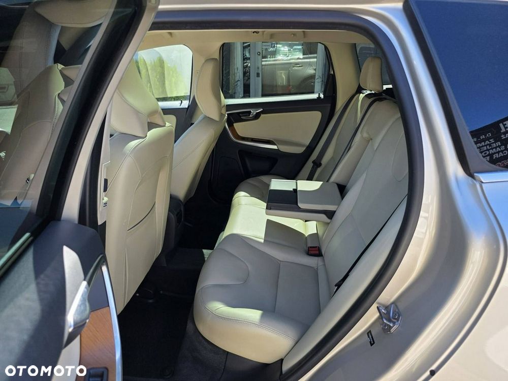 Volvo XC 60 T5 Geartronic Kinetic - 31