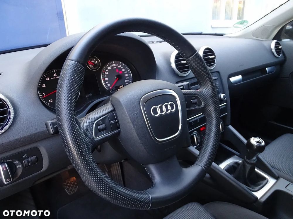 Audi A3 Sportback 1.2 TFSI S line Sportpaket - 35
