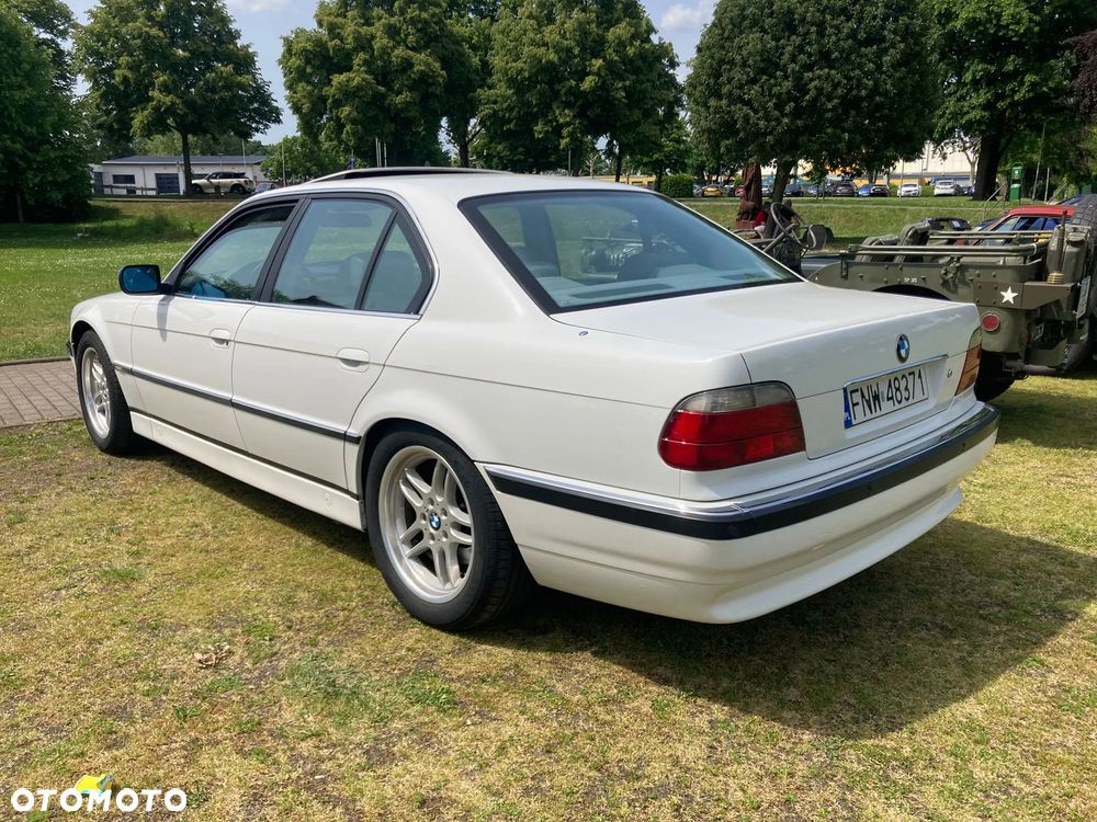 BMW Seria 7 ver-730i-v8 - 4