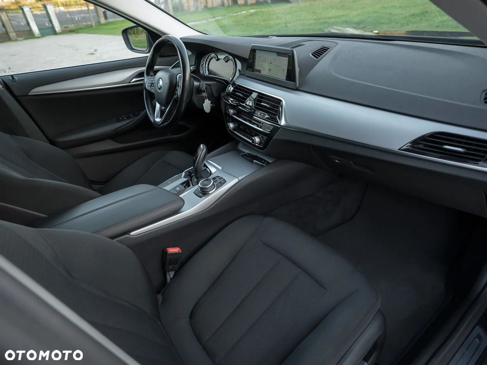 BMW Seria 5 - 29