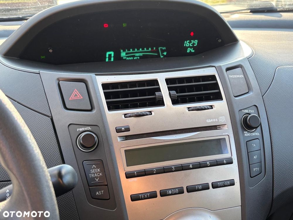 Toyota Yaris 1.33 Sol - 28