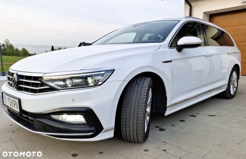 Volkswagen Passat Variant 2.0 TDI SCR DSG 4Motion Elegance - 18