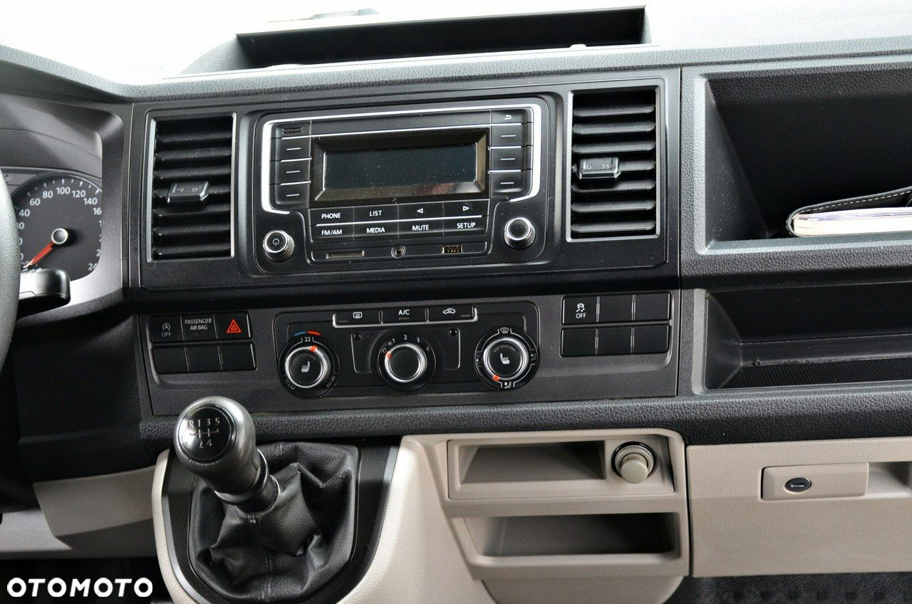 Volkswagen Transporter - 19