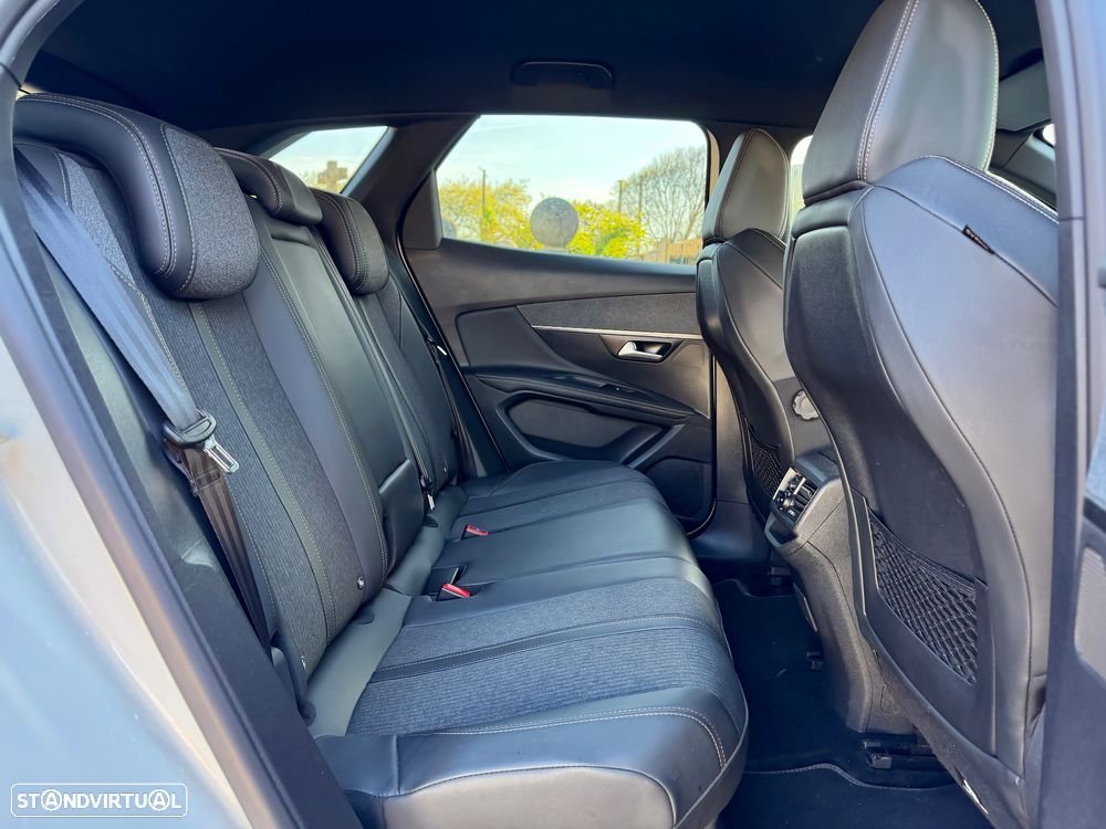 Peugeot 3008 BlueHDi 130 Stop & Start EAT8 GT Pack - 11