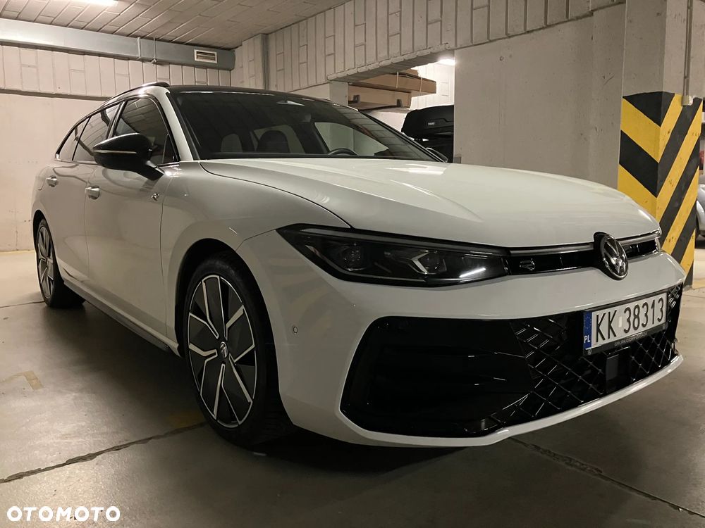 Volkswagen Passat - 4