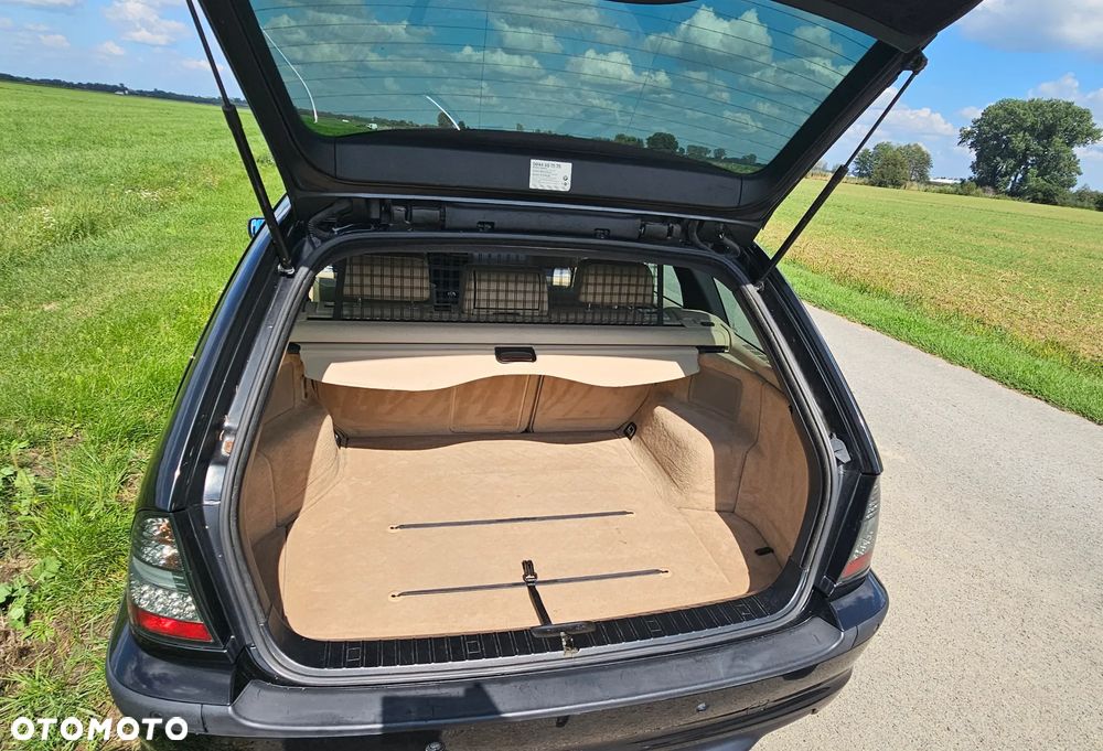 BMW Seria 3 330ix - 14