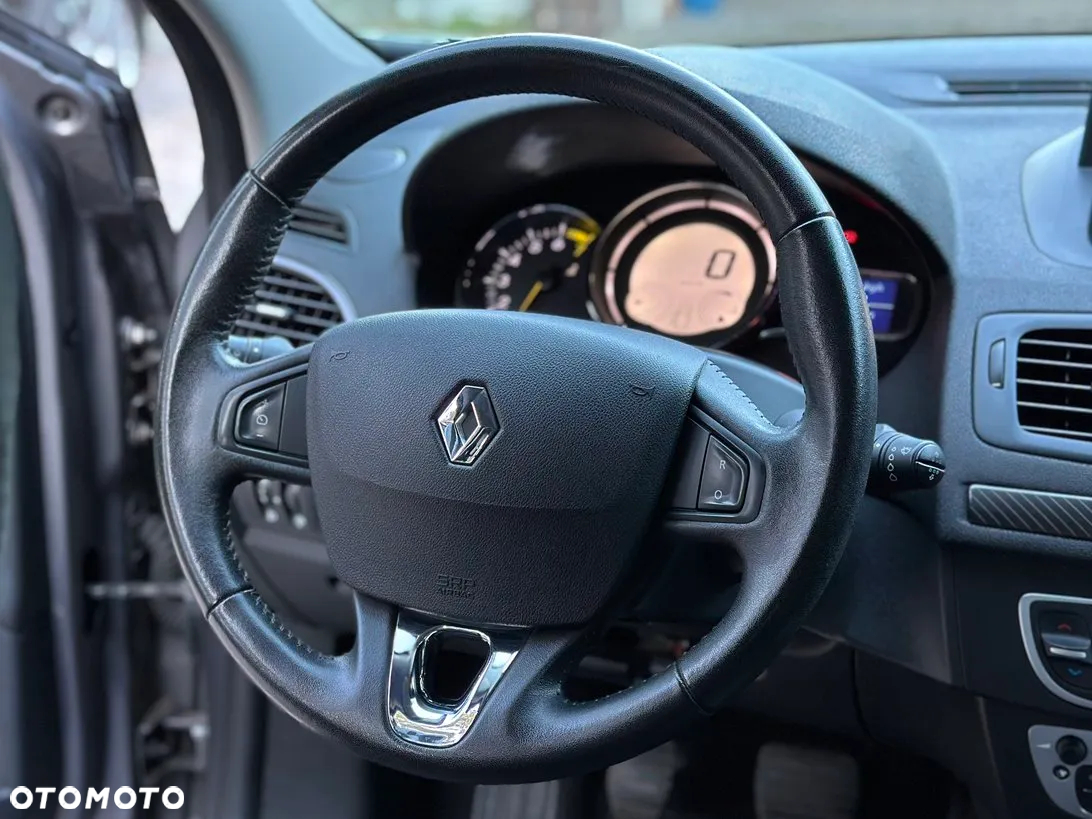 Renault Megane Grandtour ENERGY TCe 115 Start & Stop Bose Edition - 25