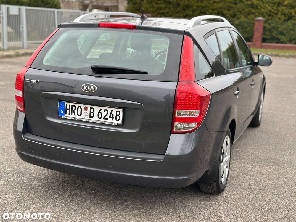 Kia Ceed 1.4 L Euro2012 - 16