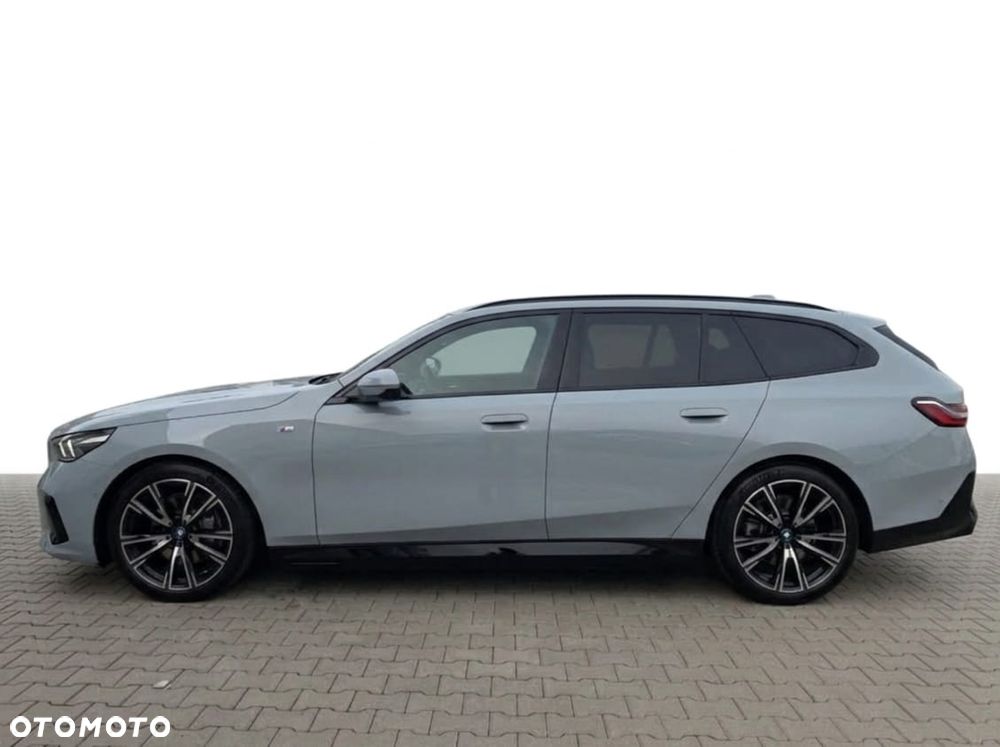 BMW Seria 5 540d xDrive mHEV M Sport - 6