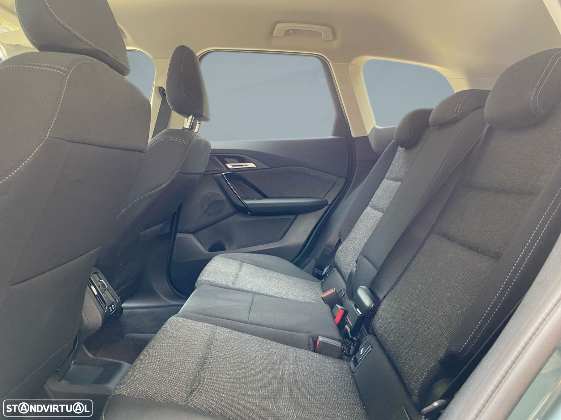 BMW X1 sDrive18d - 14