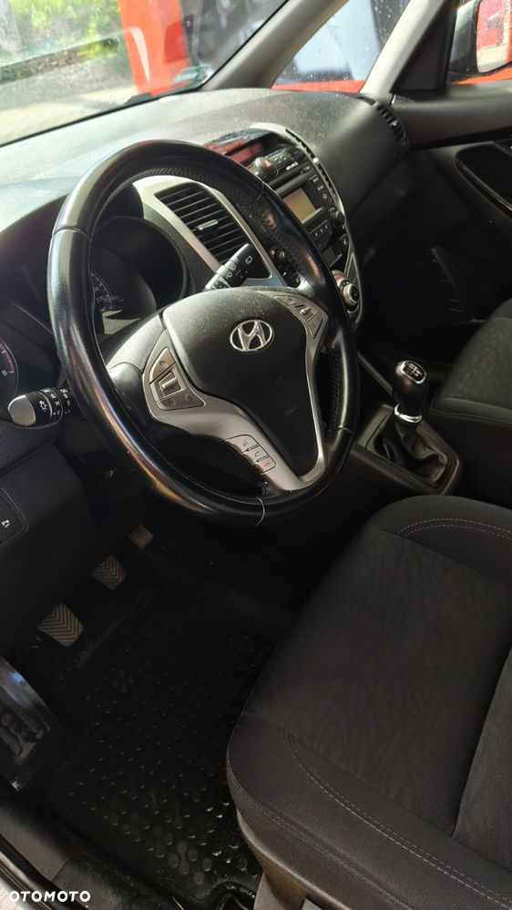 Hyundai ix20 - 10