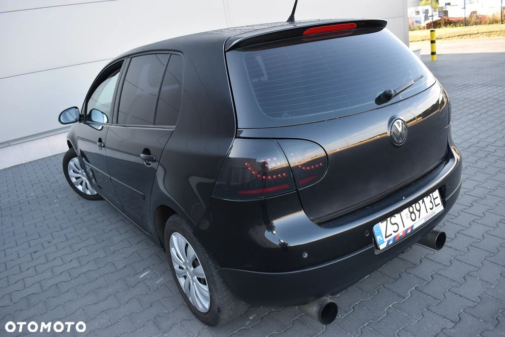 Volkswagen Golf - 33