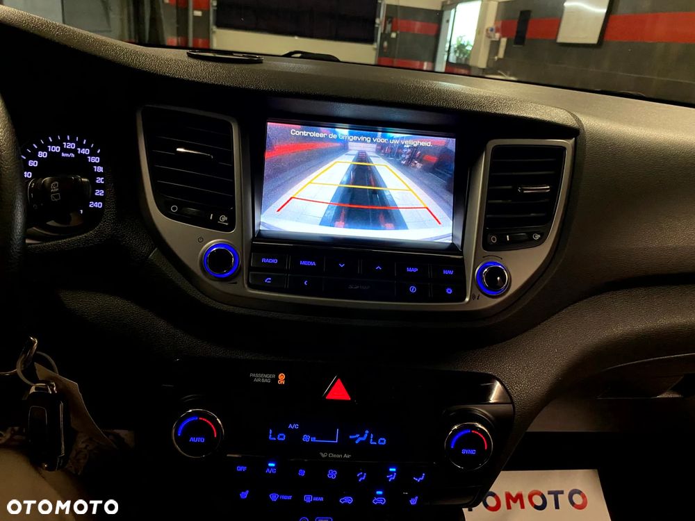 Hyundai Tucson 1.6 GDI BlueDrive Style 2WD - 16