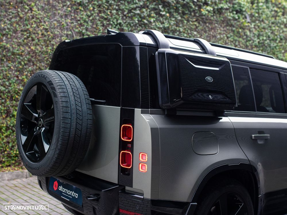 Land Rover Defender 2.0 P300e 110 AWD X-Dynamic SE - 13