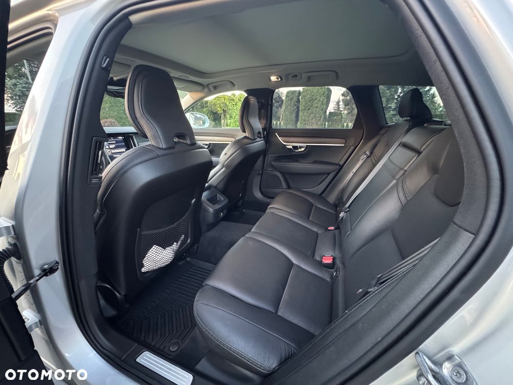 Volvo V90 Cross Country T6 AWD - 18