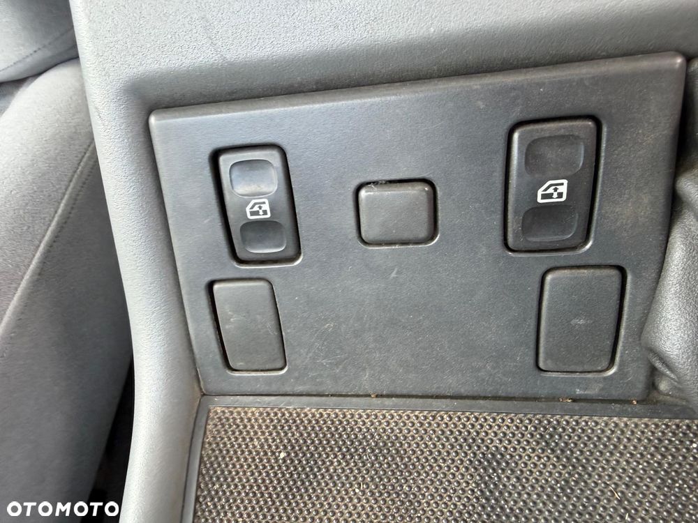 Land Rover Discovery - 18