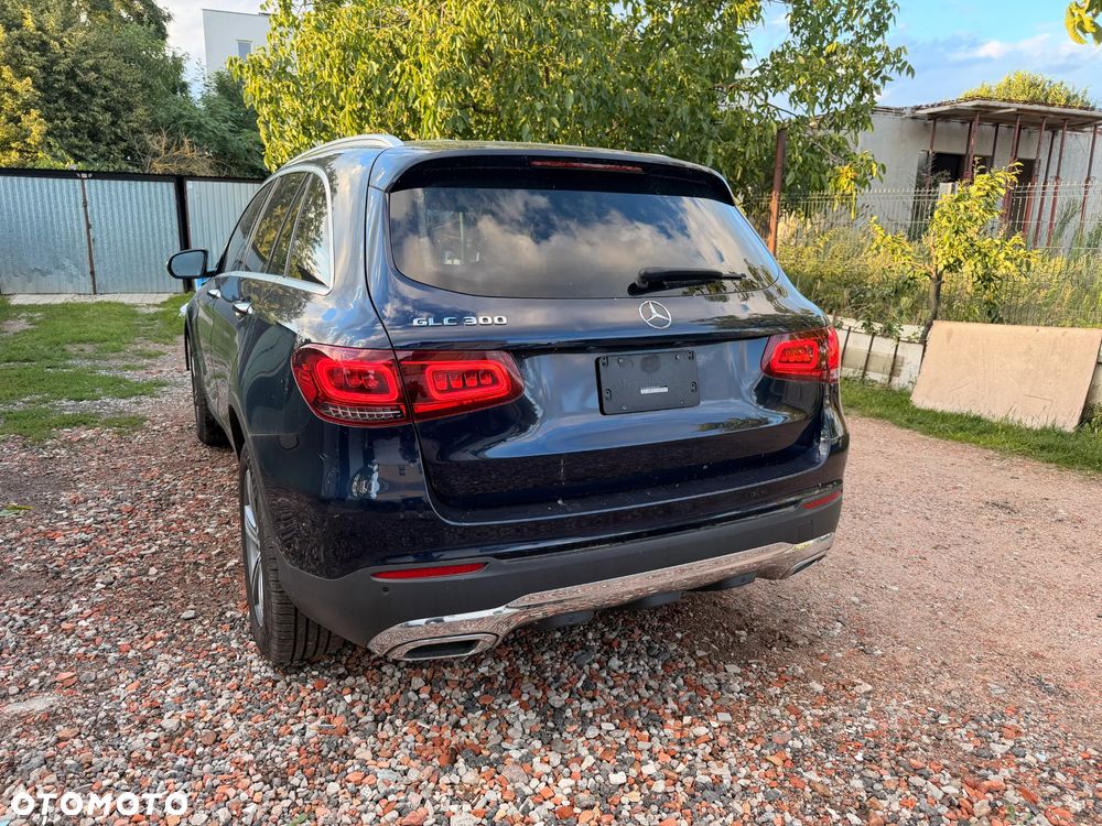 Mercedes-Benz GLC ver-300-4matic-9g--tronic-amg-line - 7