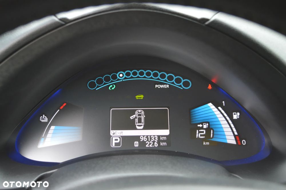 Nissan Leaf 24 kWh (mit Batterie) Visia + - 33