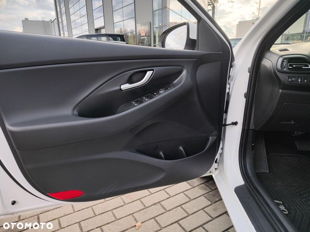 Hyundai i30 1.5 T-GDI 48V Smart DCT - 11