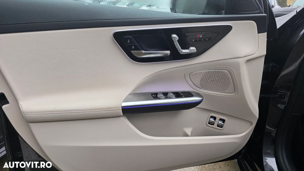 Mercedes-Benz C 300 e 4MATIC 9G-TRONIC - 12