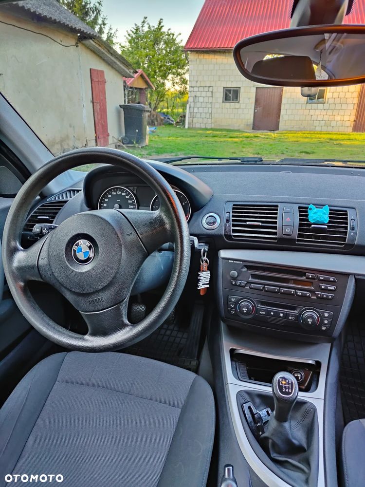 BMW Seria 1 118d DPF - 9