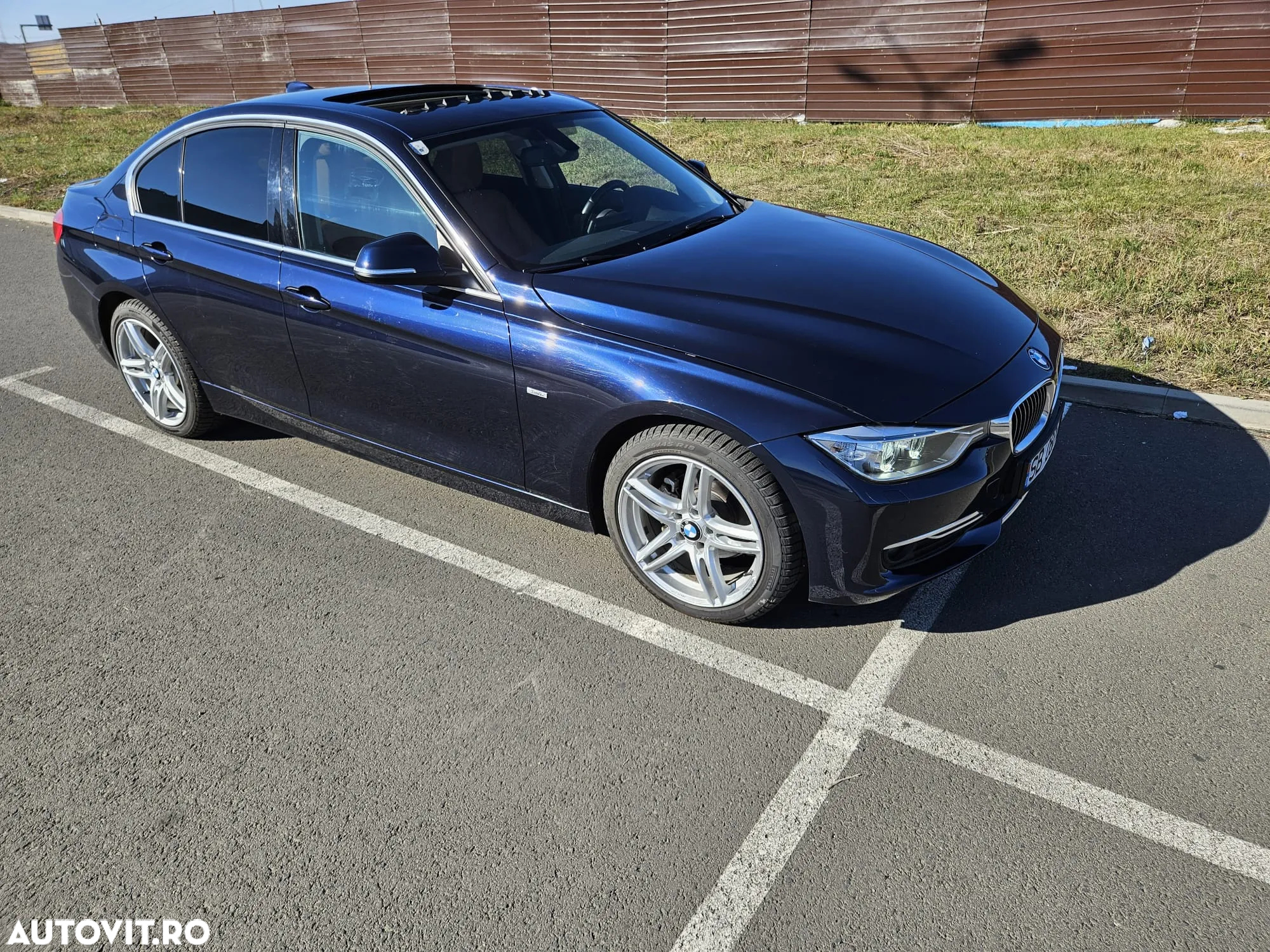 BMW Seria 3 320i Aut. Luxury Line - 2