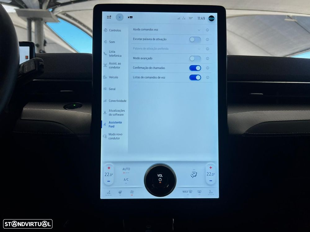 Ford Mustang Mach-E 75.7 kWh Premium AWD - 35