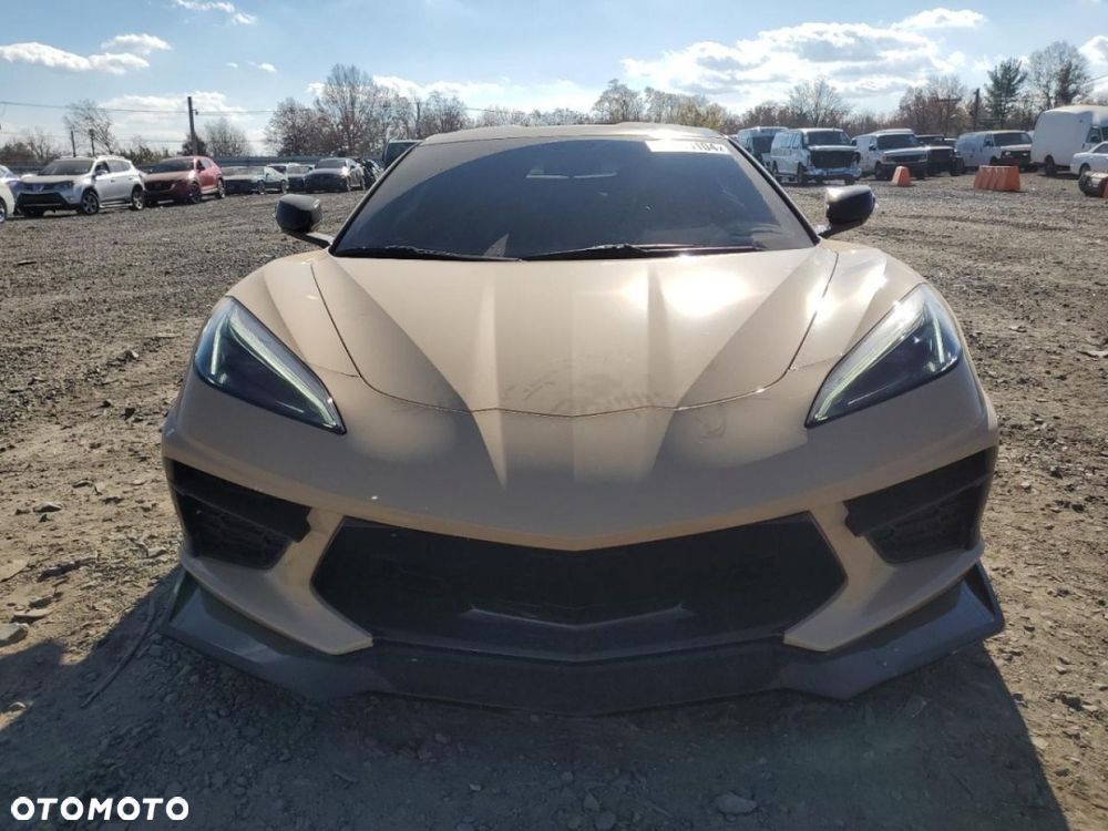 Chevrolet Corvette - 2